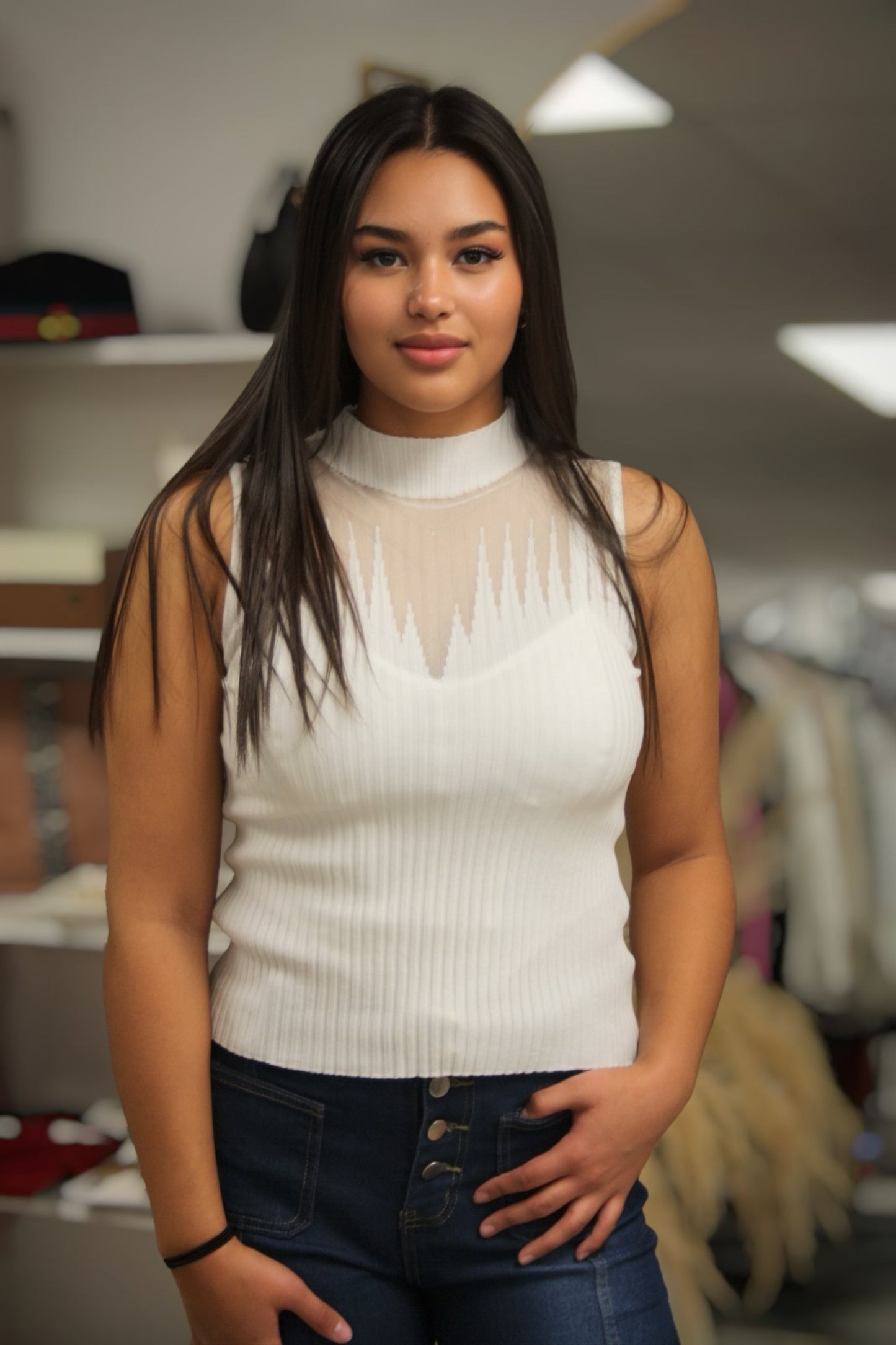 BREA SLEEVELESS MOCK NECK TOP