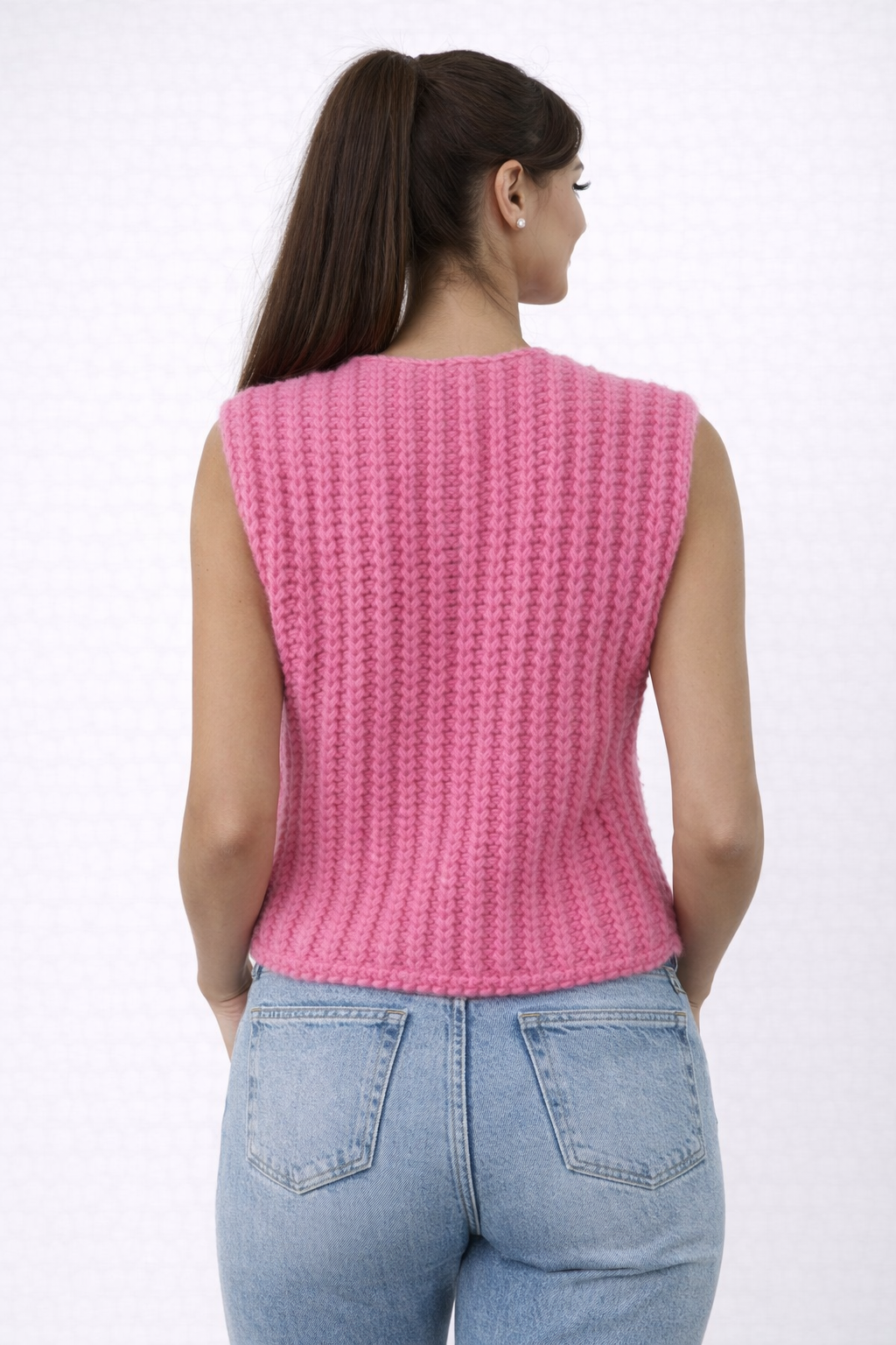 HYLAND SLEEVELESS BUTTON DETAIL SWEATER