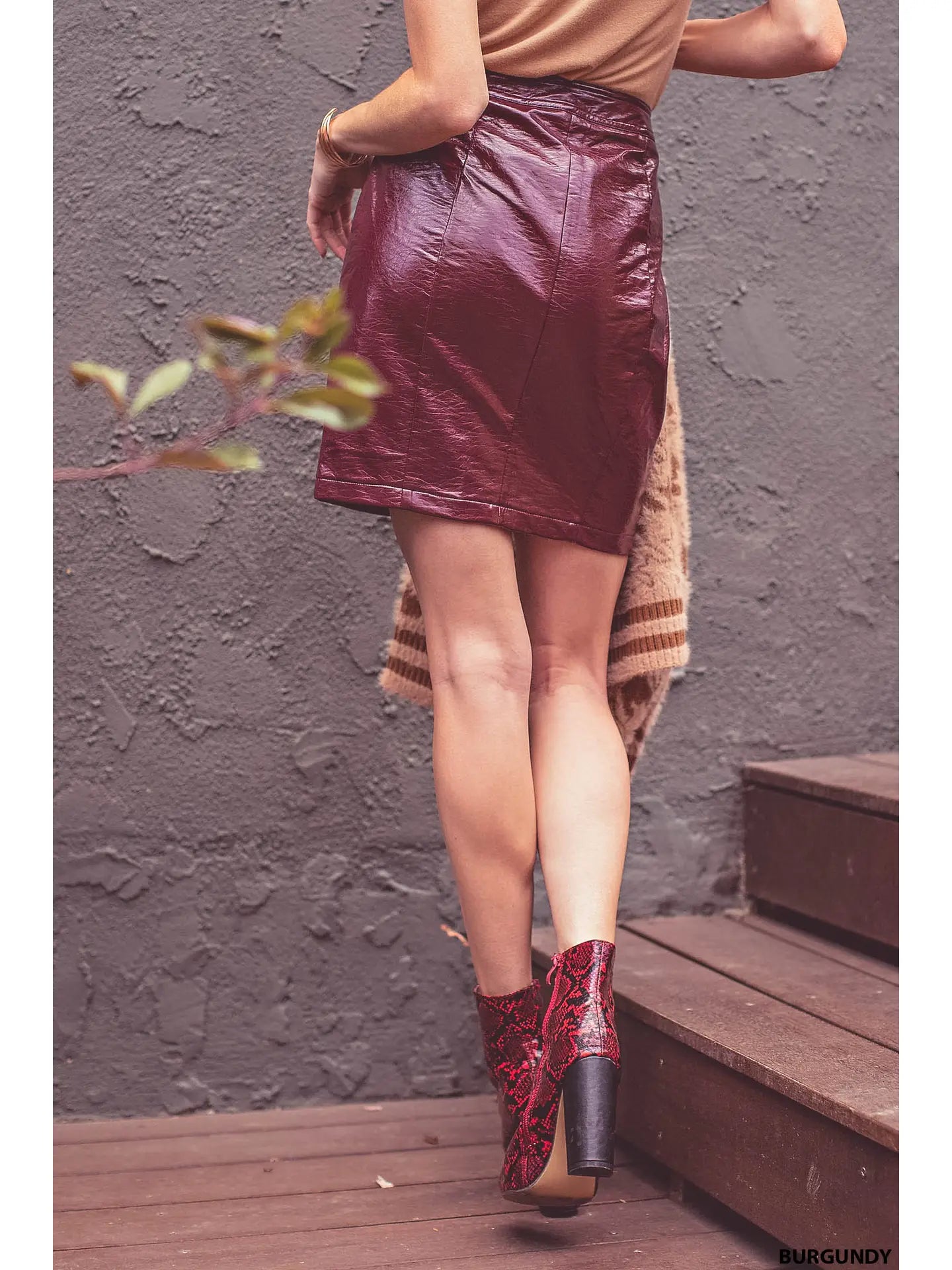 NORAH VEGAN LEATHER FRONT ZIP SKIRT