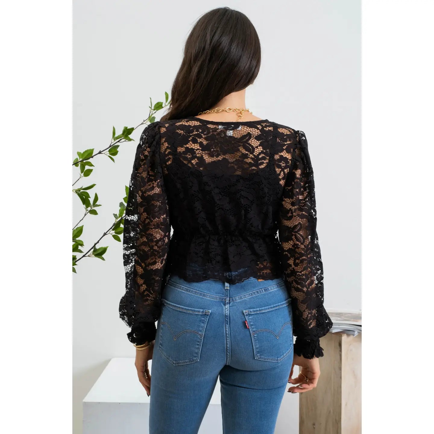 FAITH LACE BUTTON DOEN BLOUSE