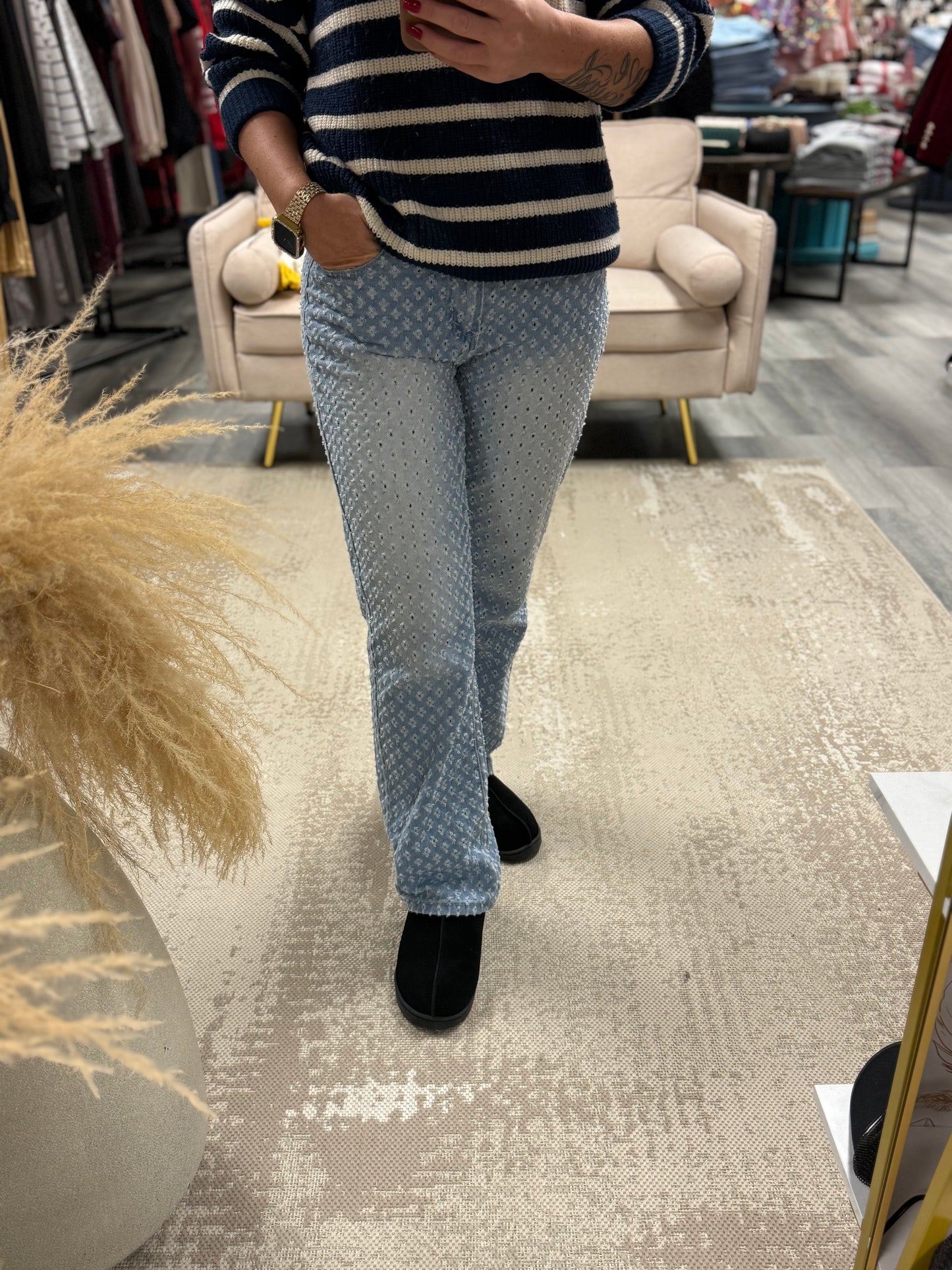 GARROW STRAIGHT LEG JEANS | LIGHT WASH