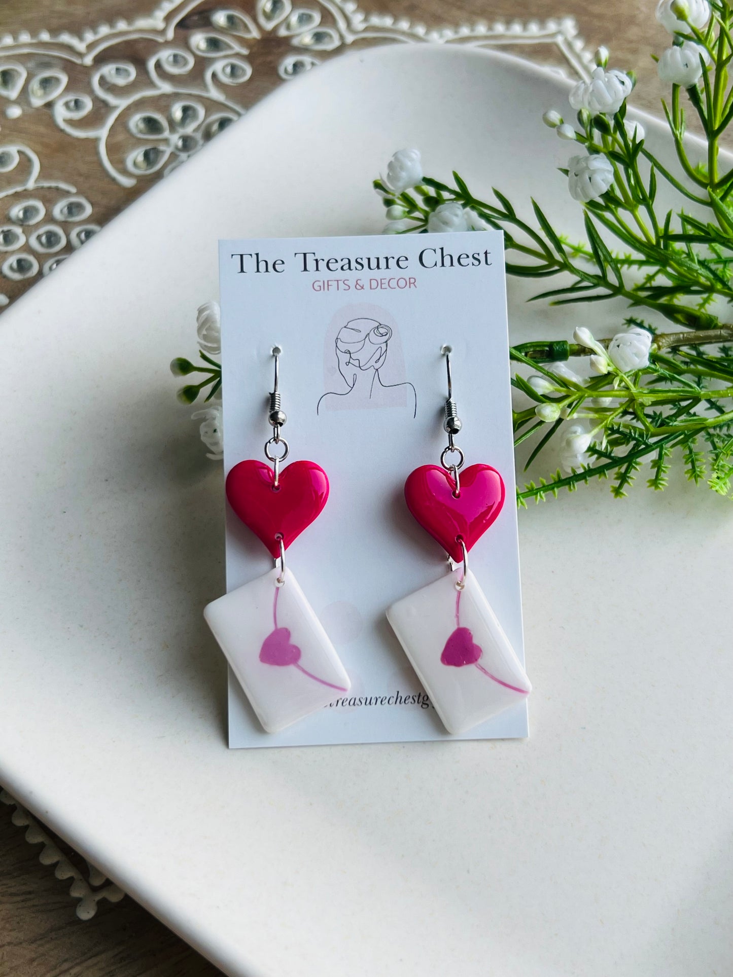 Sealed with a kiss Dangle Earrings