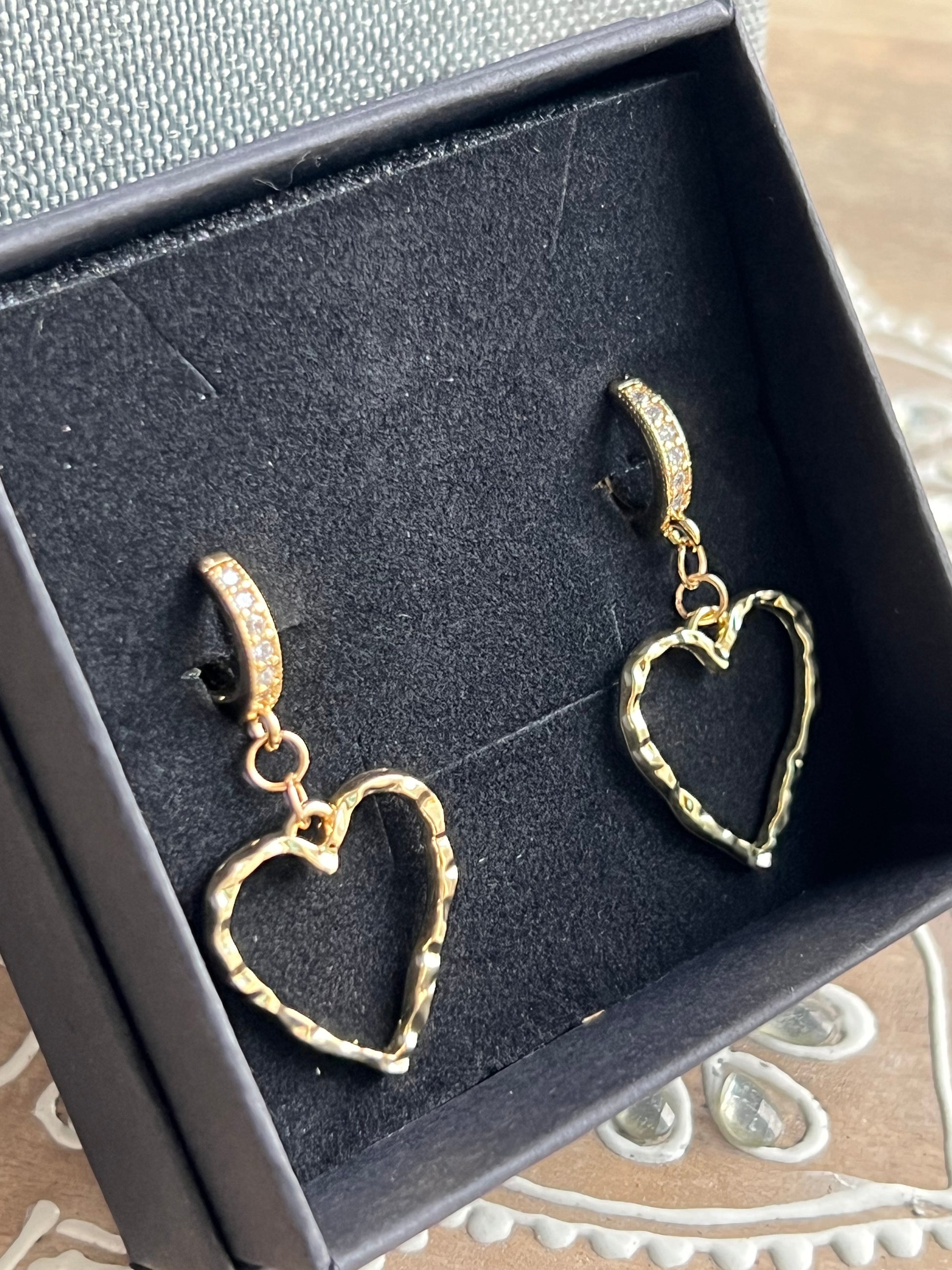 Heart Dangle Earrings Gold