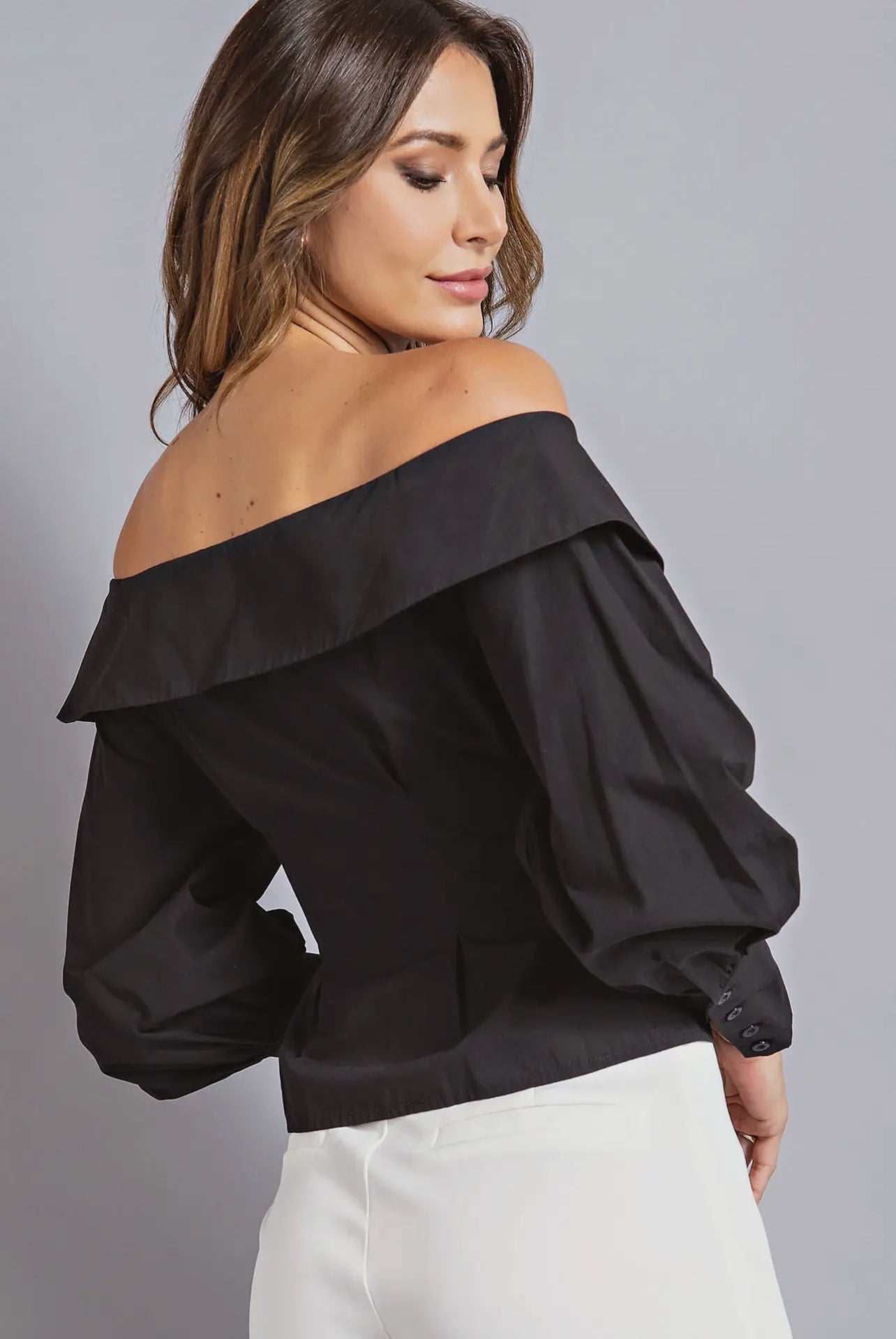 PIA OFF THE SHOULDER BUTTON DOWN TOP