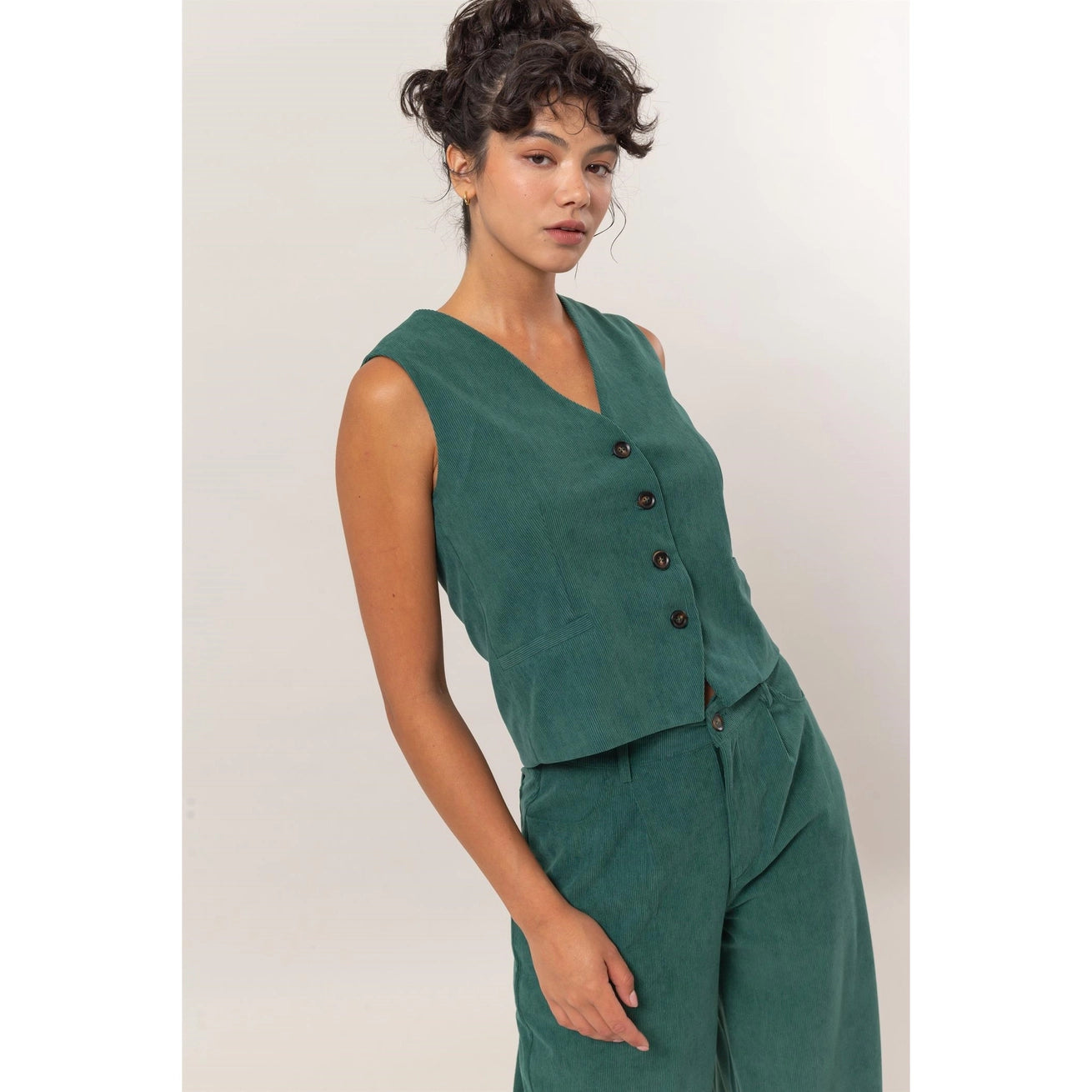 RUE CORDUROY BUTTON FRONT VEST | GREEN