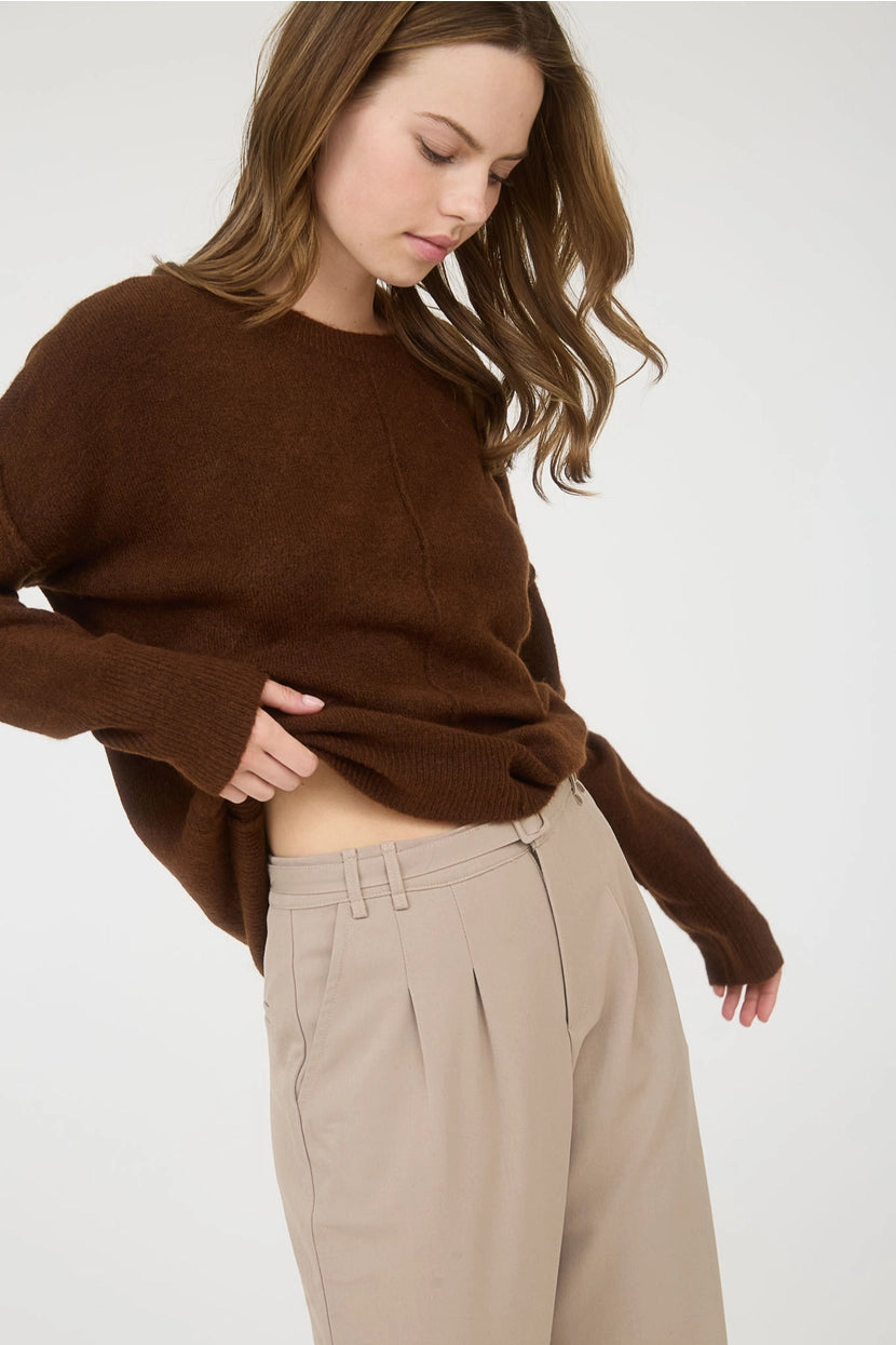 COBEN FRONT SEAM KNIT SWEATER | CHOCOLATE